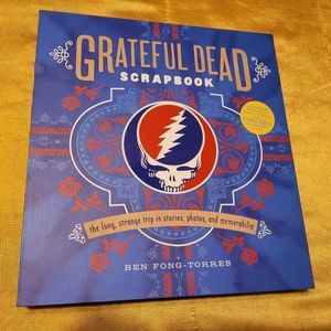 GRATEFUL DEAD VINTAGE BOOK